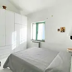 Maison In Beautiful アパート マラテーア